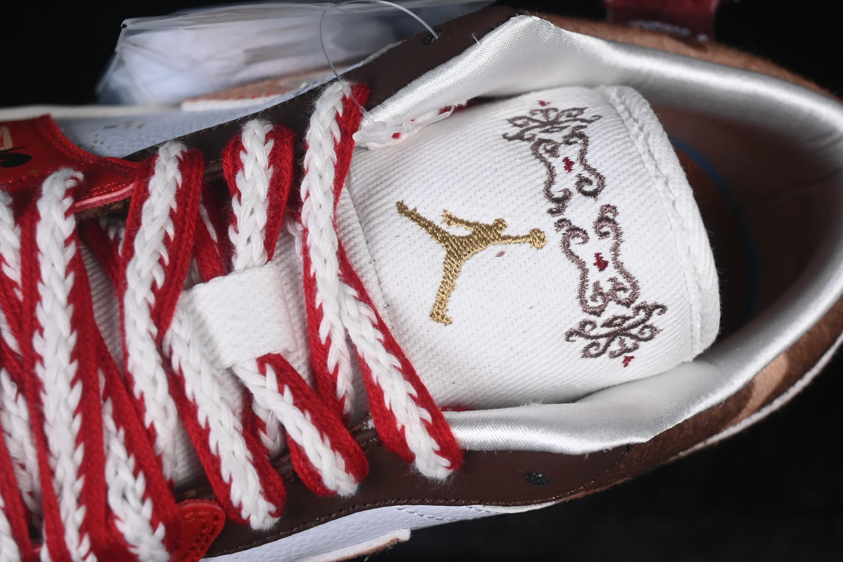 All categories Air Jordan Jordan series basketball shoes Air Jordan 1 Low Air Jordan 1 Low AJ1 Joe 1 Year of the Horse limited low-top retro cultural basketball shoes IQ5321-121